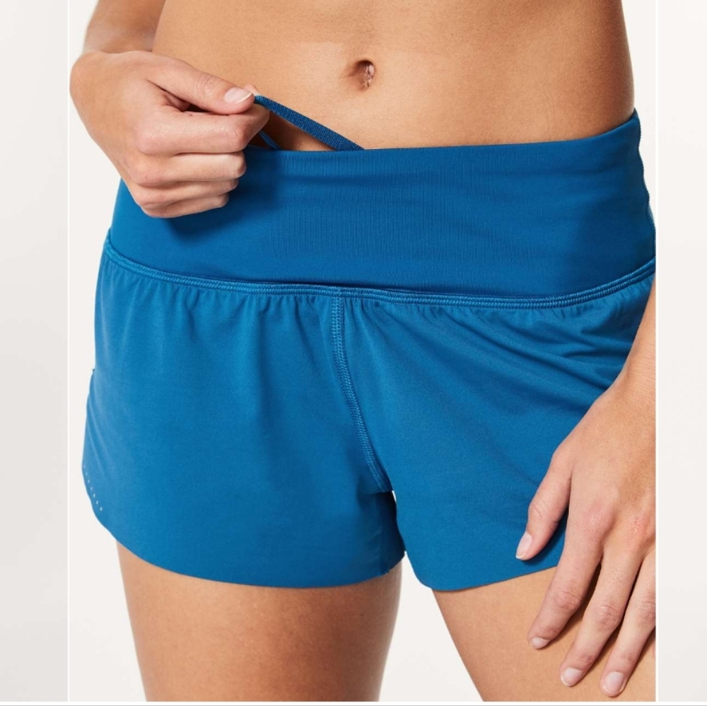 Lululemon Chase Me Short 2.5" Whirlpool Size 8